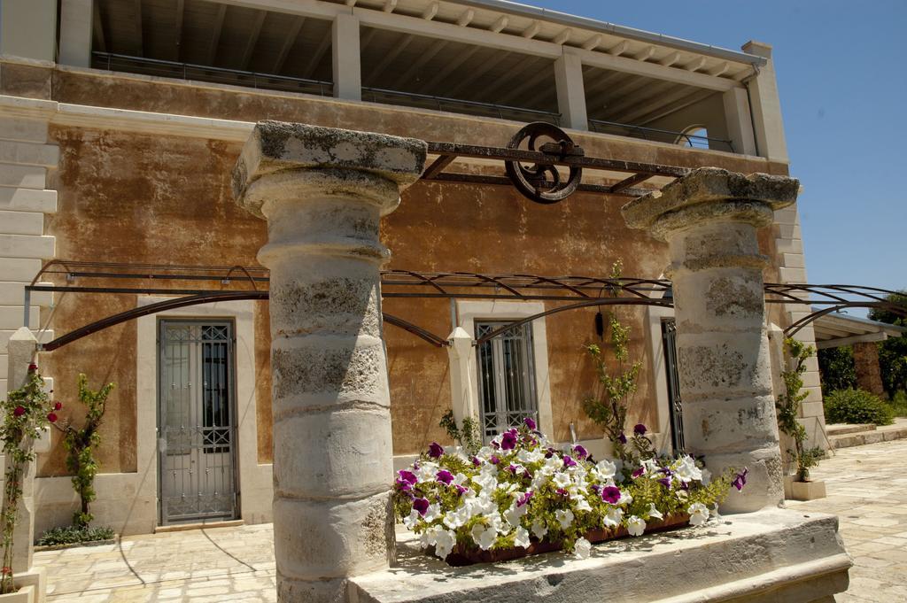 Agriturismo Li Calizzi Arte E Natura Novoli Exterior foto
